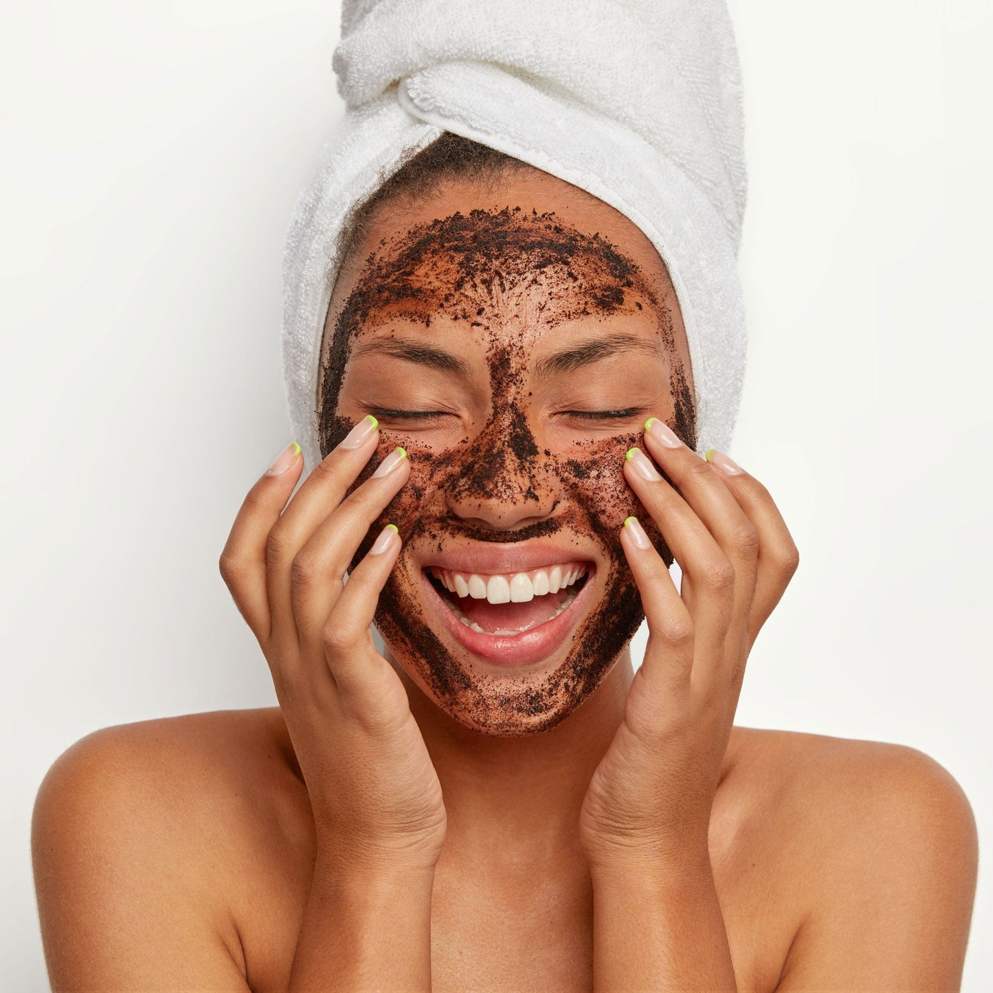 Salicylic Acid Exfoliator with Coffee, Walnut & Vitamin E 60ml