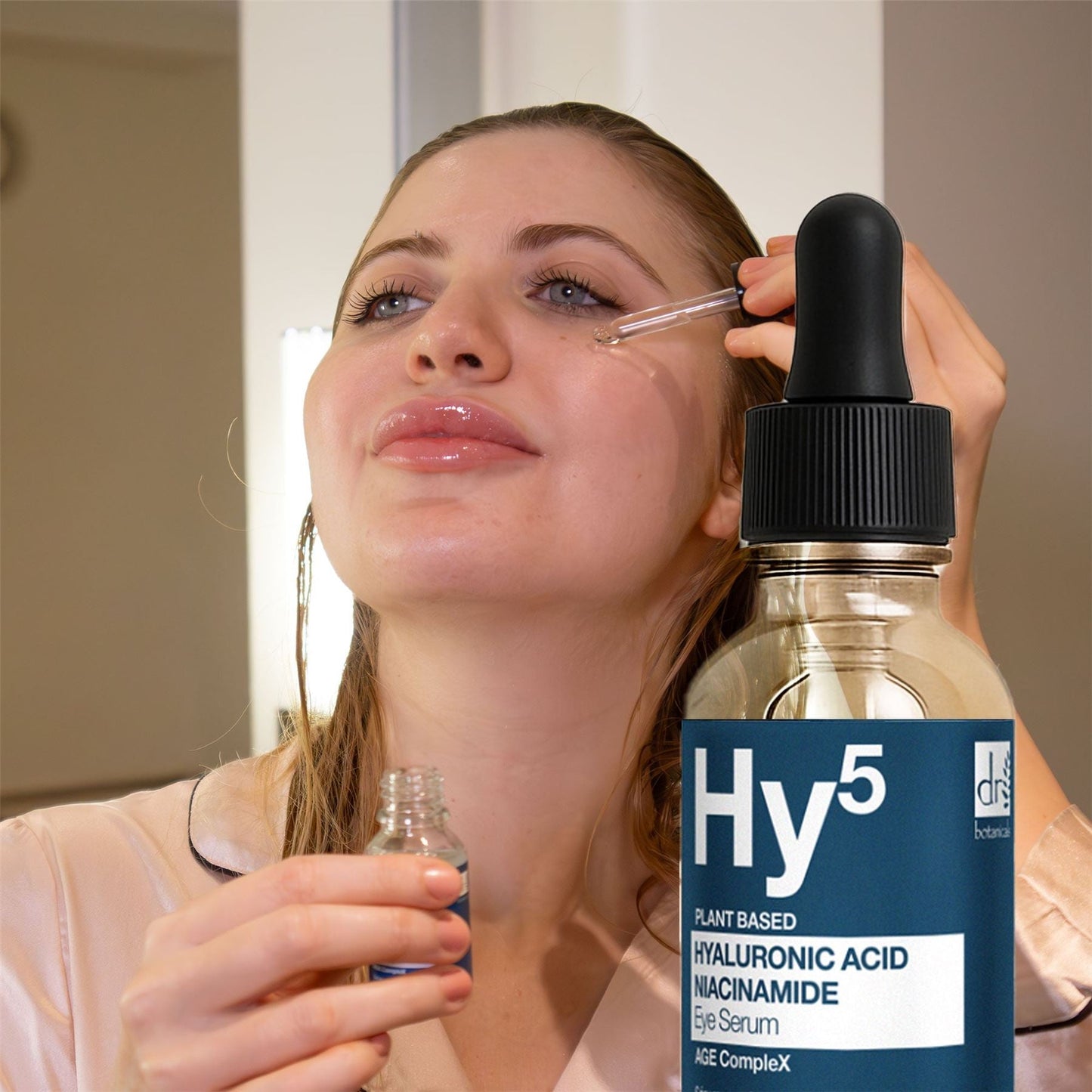 Dr Botanicals Hyaluronic Acid & 5% Niacinamide Eye Serum | Hydrates & Brightens | 15ml